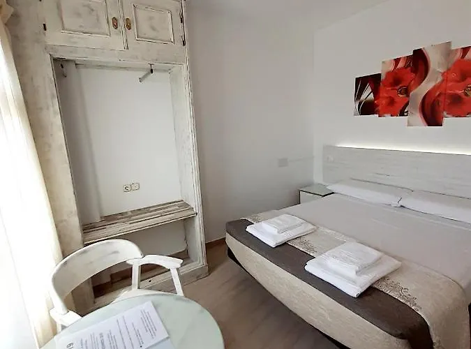 Guest house Hostal Kokkola Fuengirola